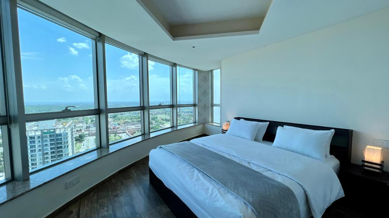 Centaurus Apartment City View Three Beds Islamabad Esterno foto